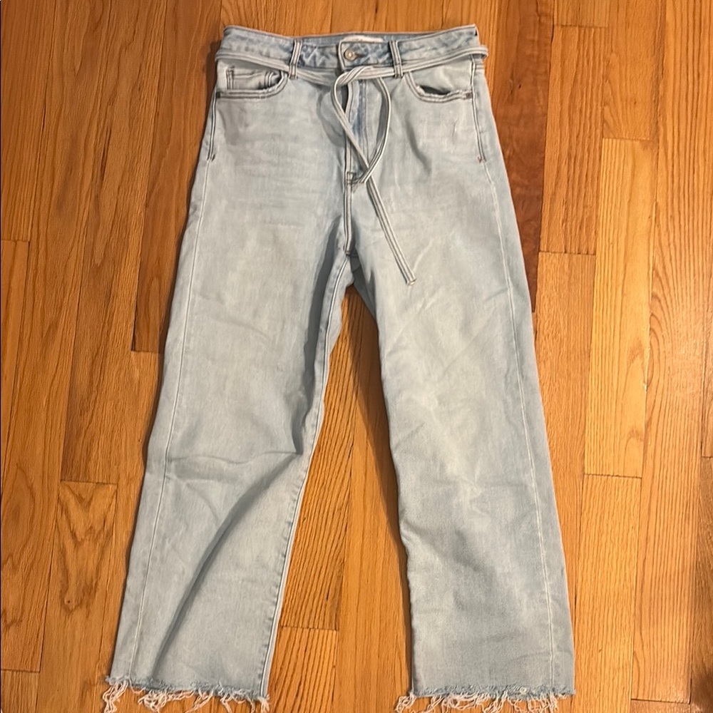 Blue Ankle Cropped Jeans with Frayed Hem